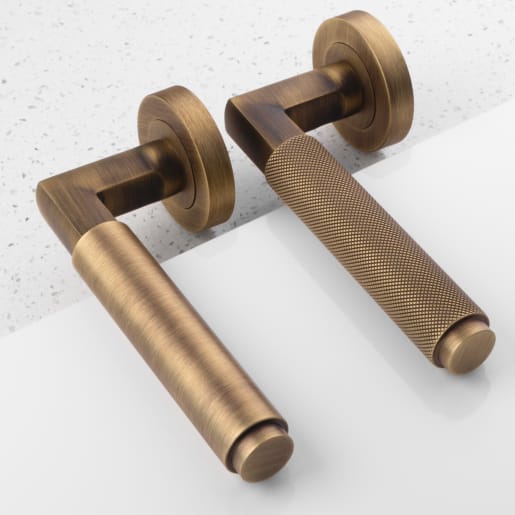 Carlisle Brass Masano Lever On Rose Antique Brass