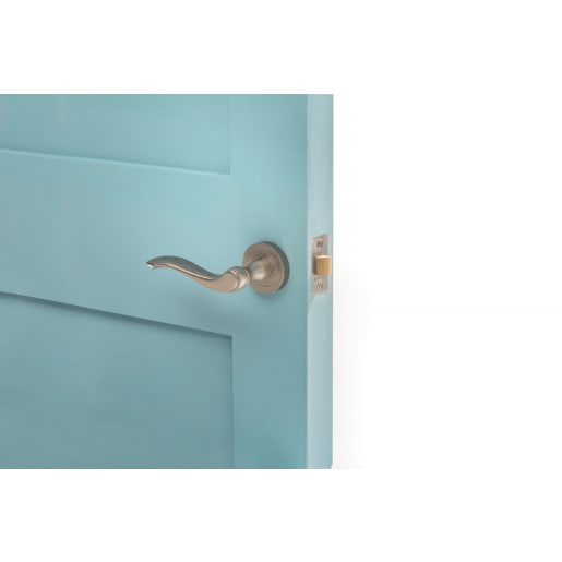 Old English Warwick Lever on Round Rose Distressed Silver