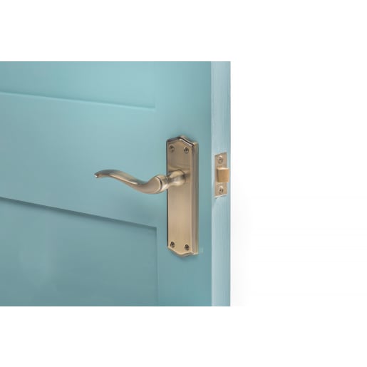 Old English Warwick Latch Lever on Backplate Antique Brass